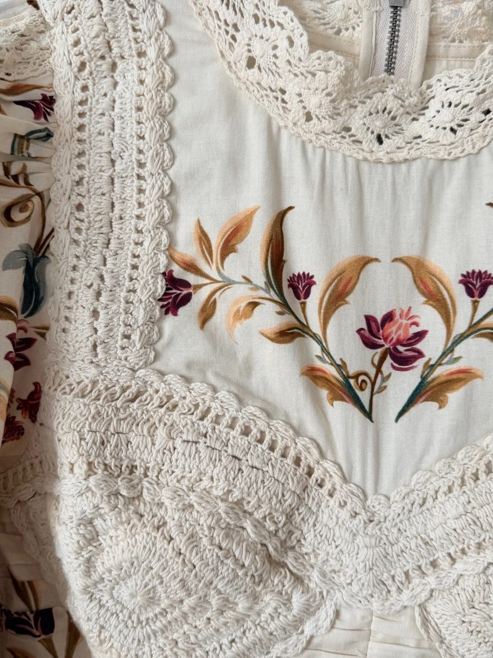 FARM RIO Cream Floral CROCHET Blouse
